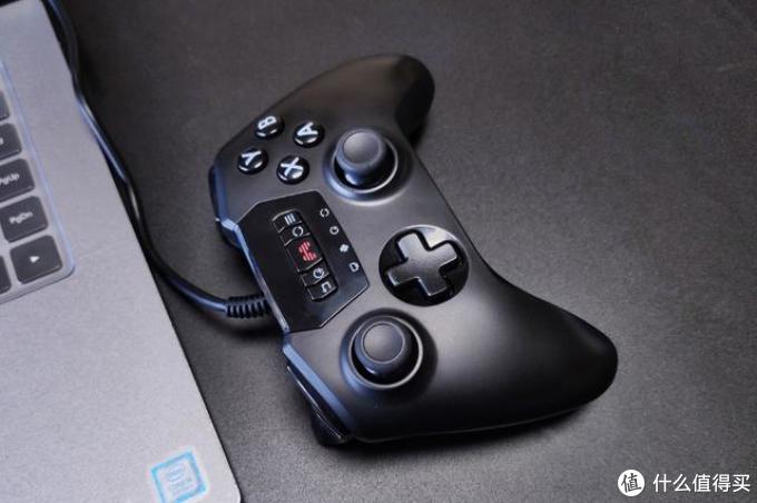 畅通吃PC、电视父亲屏游玩,北边畅通斯巴臻2游玩顺手柄助您效实战地之王