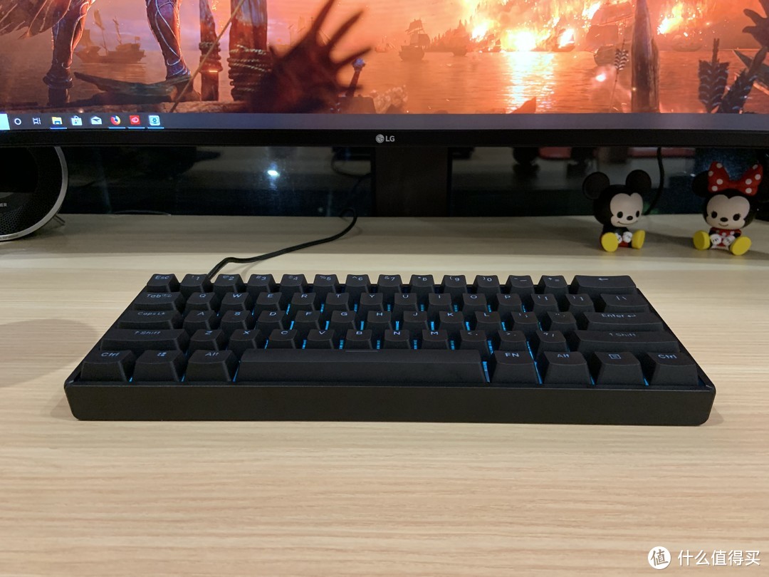 iqunix的F60 RGB 红轴键盘简单晒单