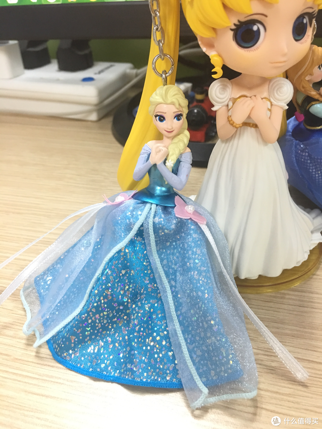 Disney迪士尼周边好物：冰雪奇缘公主钥匙扣晒物