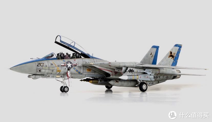 制作完成的1/48 田宫 F-14 雄猫战斗机模型