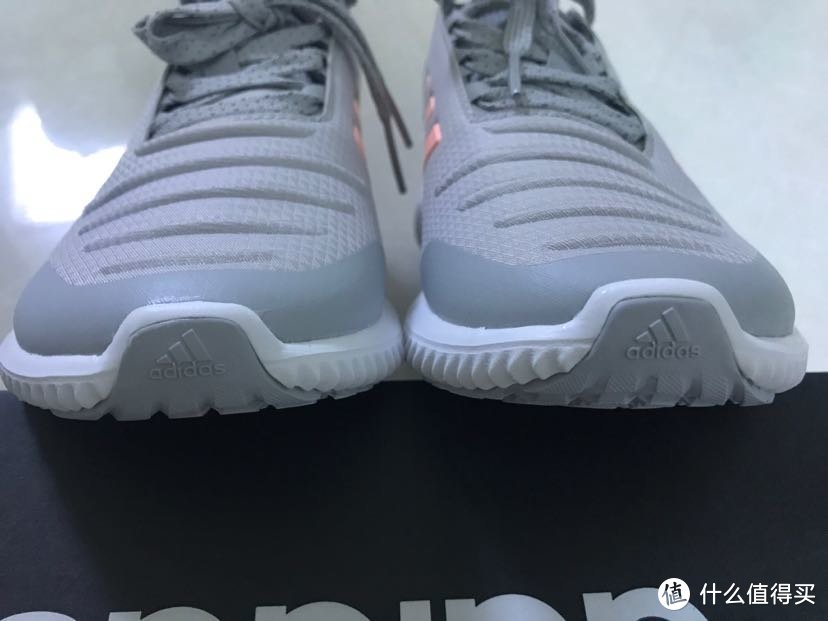 给自己买的鞋子（一）：adidas跑鞋