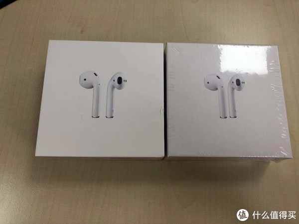 左边Airpods、右边洛达1536