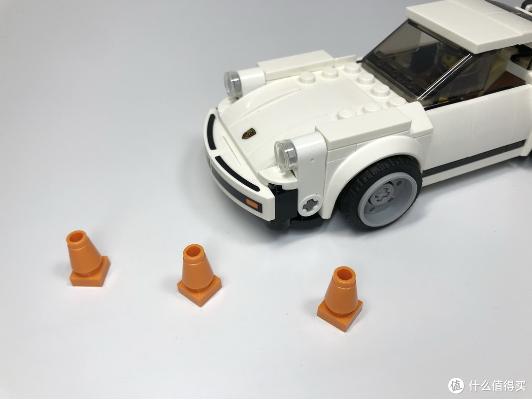 LEGO 超级赛车 75895 1974年保时捷911Tubro 3.0