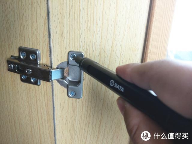 Sata pen螺丝刀：内置常用批头，手感舒适，小巧的像一支笔