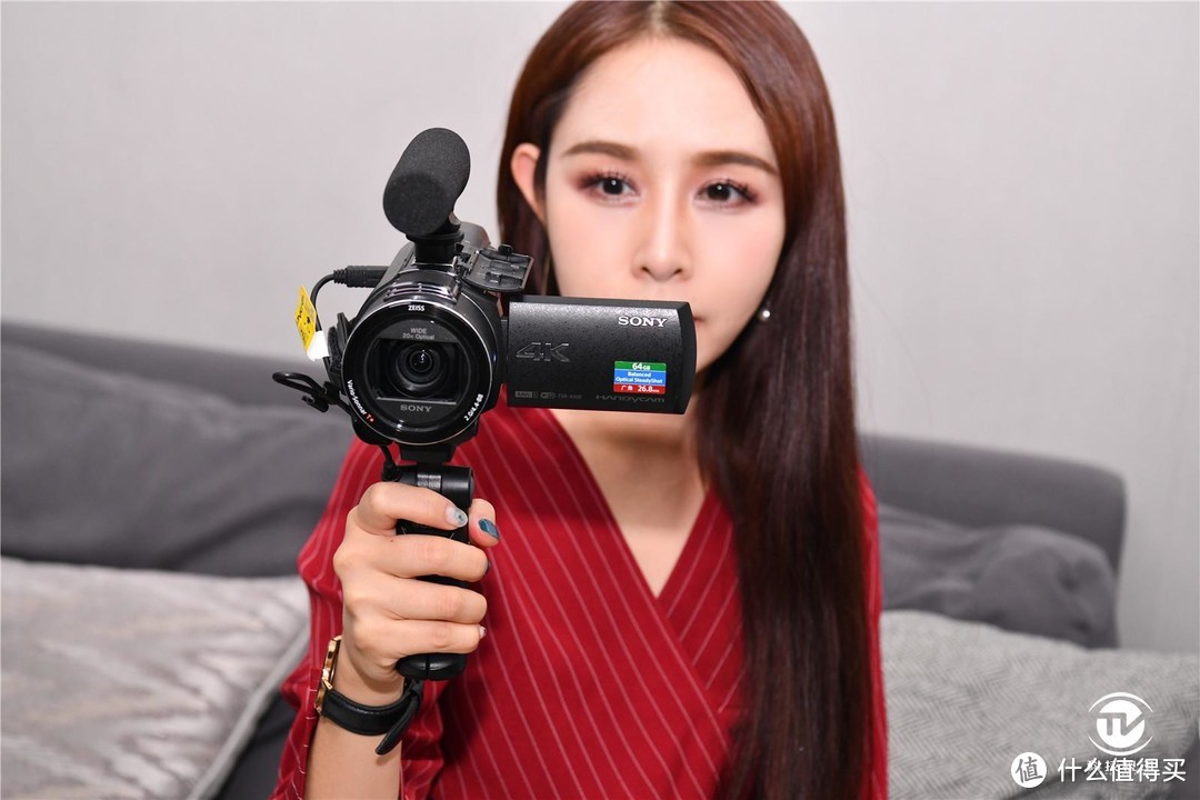 新一代轻巧Vlog拍摄利器 索尼AX60摄像机美图