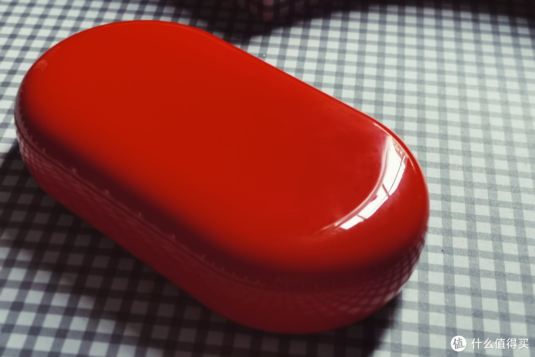 CIKE小红玩 —— 二合一无线充电宝，颜值与实力并存的手机“加油站”