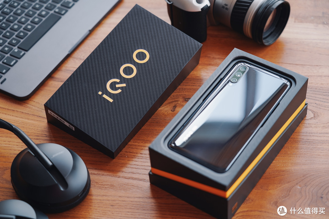 内外兼修并不贵，生而强悍性价比：iQOO Pro 5G