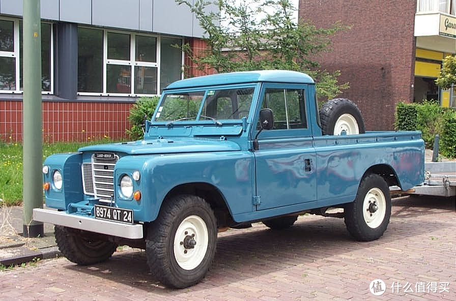 Land Rover series-III pickup