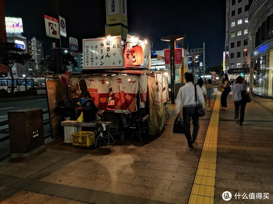 天神购物街旁的屋台