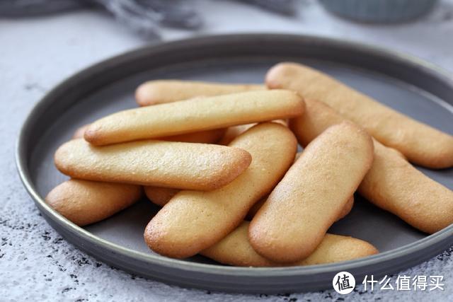 这款小饼干不加一滴油，给孩子当零食正合适，不会做可就太亏了