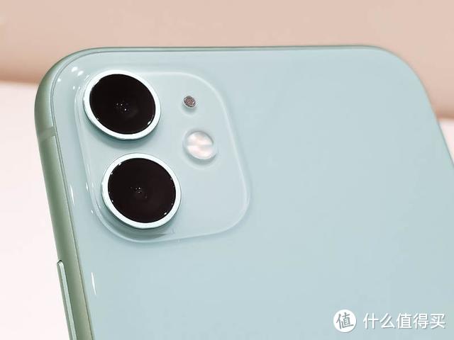 iPhone 11薄荷绿开箱：这绿色不要太好看