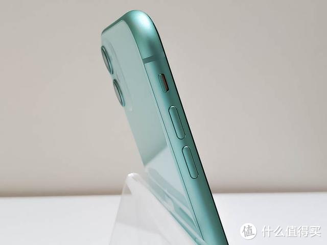 iPhone 11薄荷绿开箱：这绿色不要太好看