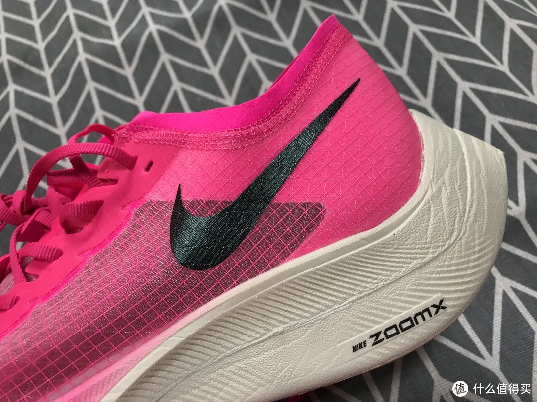 巨资购入的Nike ZoomX Vaporfly NEXT跑步鞋