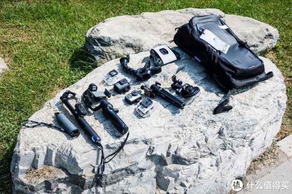 几乎正常能用到的所有配件都可以收纳其中，真的非常能装！