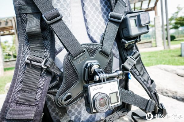 这个支架真的可以让我们忘记GoPro的存在，该干嘛干嘛，拍摄的事情就让GoPro自己完成吧