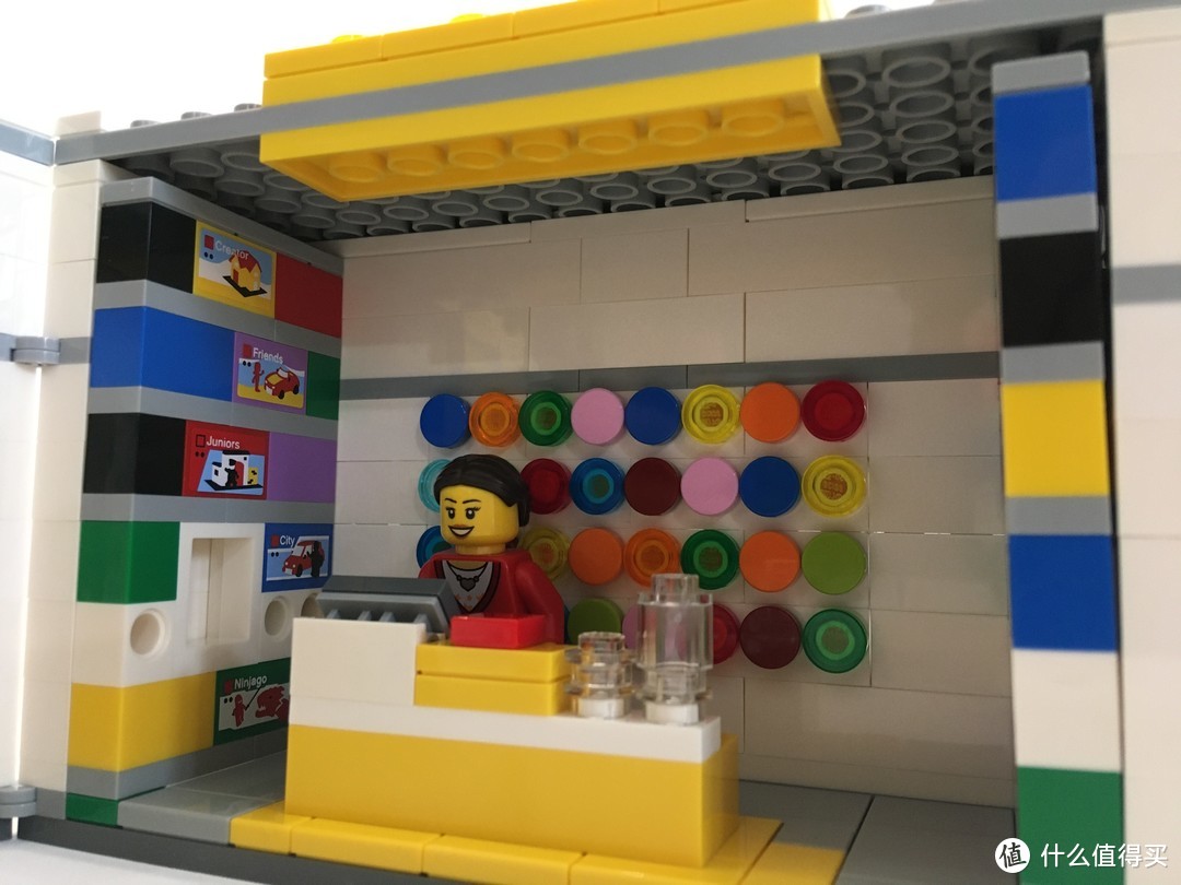 乐高新店开业礼 -- 40145 LEGO Brand Store