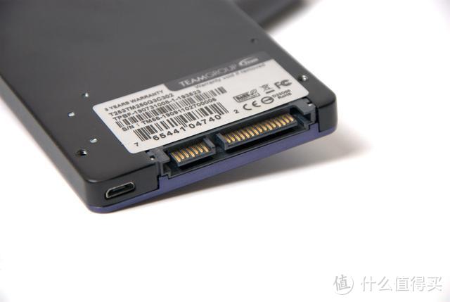 颜值即是正义，十铨Delta Max RGB SSD让你的硬盘也能同步
