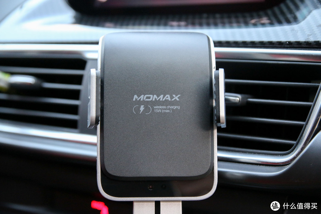 车载充电再升级，MOMAX新无线充最高支持15W无线快充