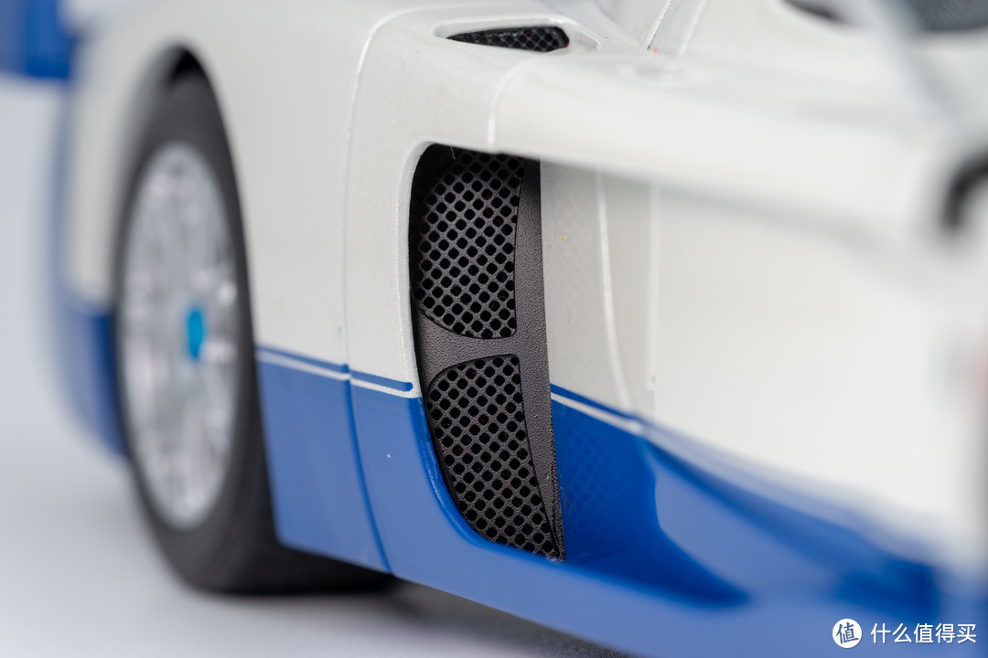 玛莎拉蒂 MC12——超跑皇后 Autoart 1/18 静态车模