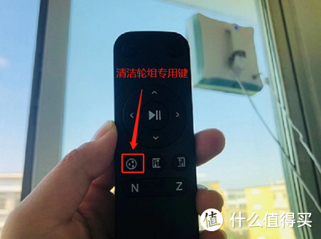 用生命擦窗？！可以但没必要噢，好用不贵的擦窗机了解一下