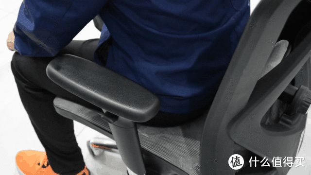 纠正坐姿，保护颈椎，西昊M57人体工学椅上手体验