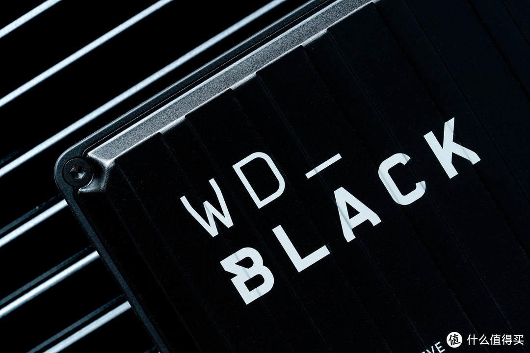 西部数据的大招？游戏主机扩容首选：WD_BLACK P10 4TB 移动硬盘体验