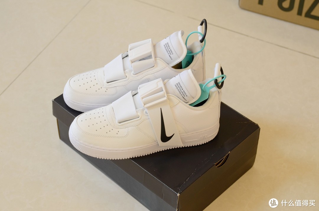 另类解构风 NIKE AIR FORCE 1 UTILITY磁扣