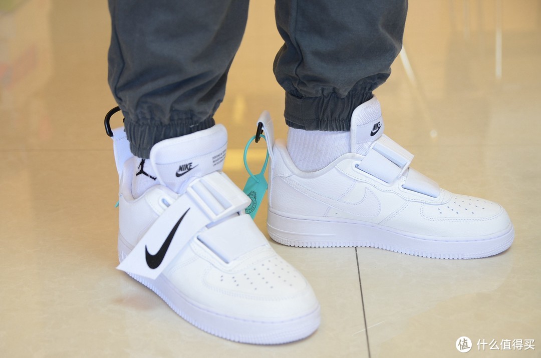 另类解构风 NIKE AIR FORCE 1 UTILITY磁扣