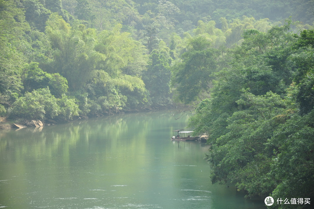 近景更加像阳朔，孤帆远影