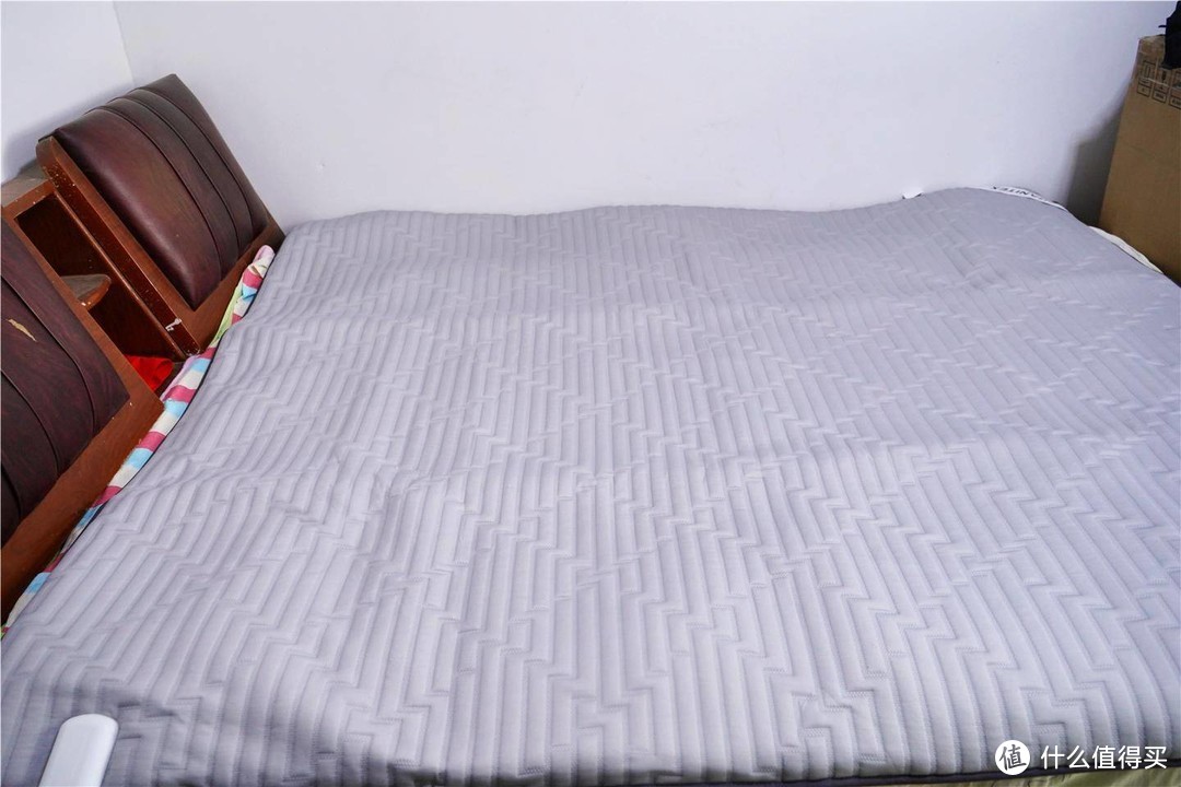 米家首款智能水暖床垫正式推出，安全环保，性能出色，居家必备！