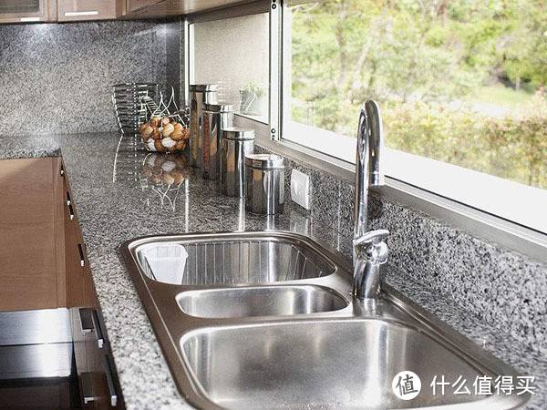 厨房水槽安装尺寸多少合适?水槽安装尺寸及详细步骤