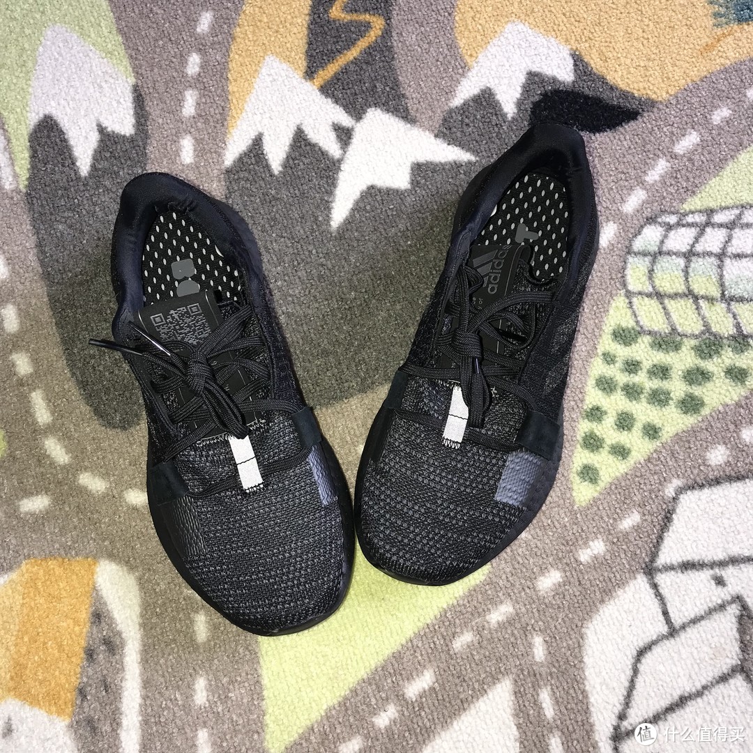 Adidas SenseBOOST GO U跑鞋