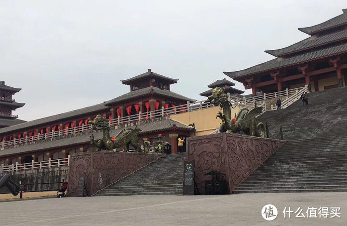 横店影视城景区那么大，这让外地游客怎么玩啊