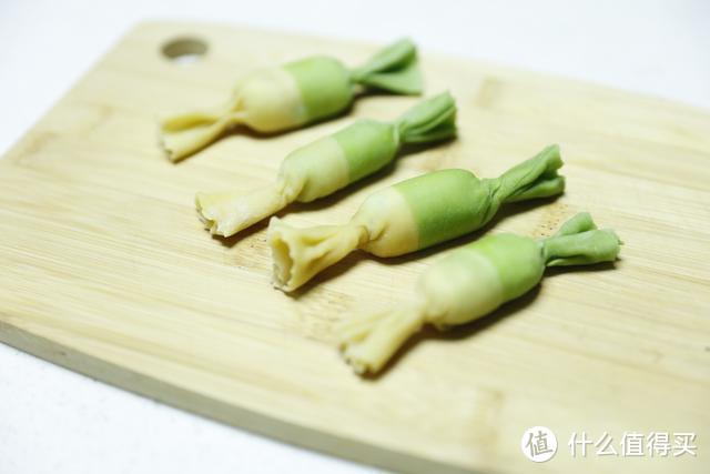 双色糖果鲜虾饺子