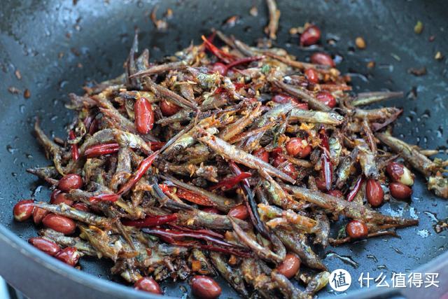 这道菜不求多，一顿只要一小把，口感香辣入味，佐粥下酒样样行！