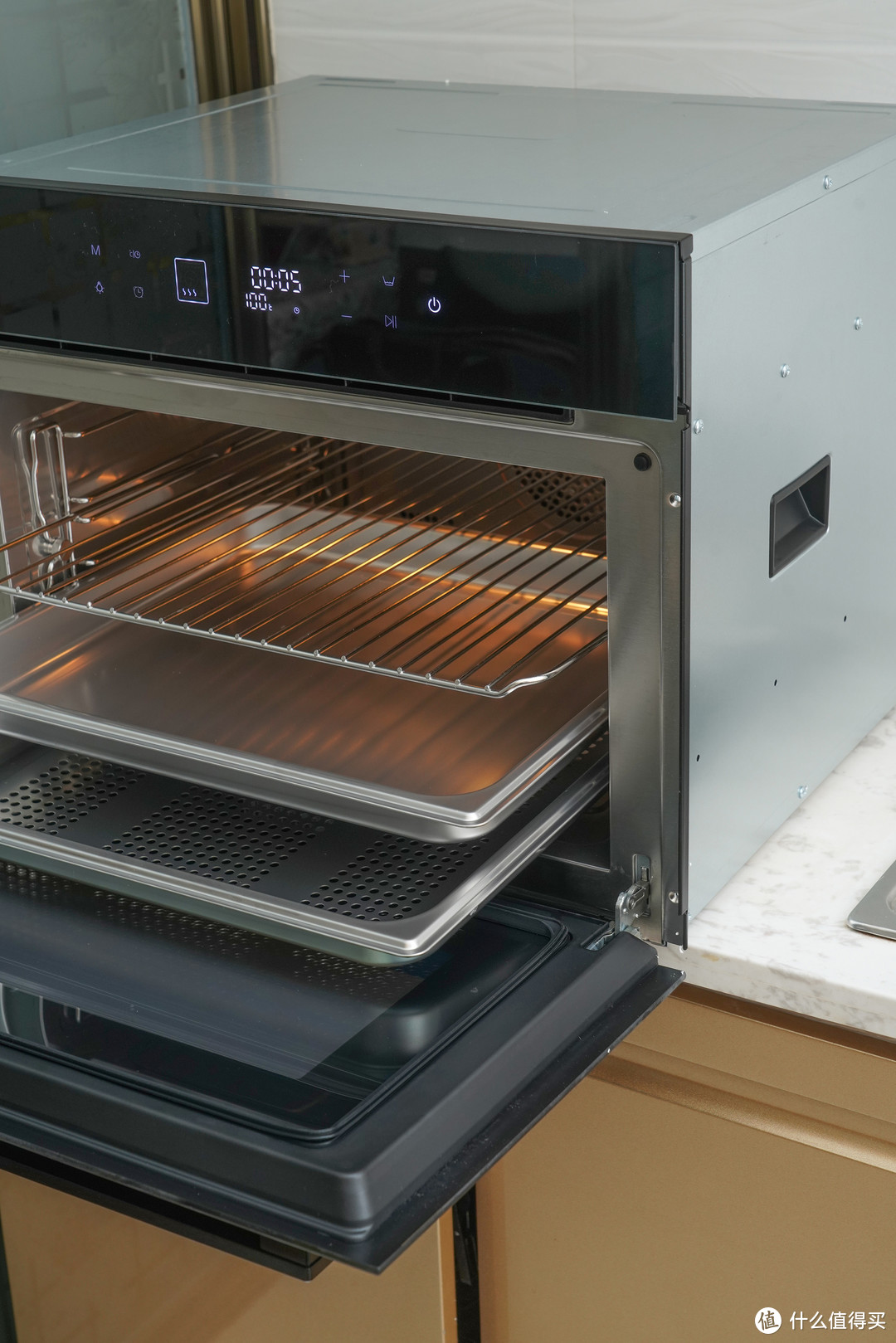 蒸烤样样行的家庭聚餐好帮手，凯度SR60B-TD嵌入式蒸烤箱