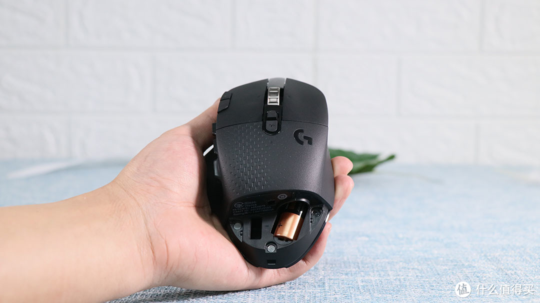 罗技G604鼠标为设计师而生，15个可编程按键玩转Adobe软件!