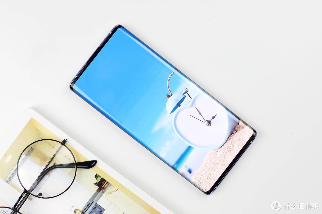 vivo NEX 3急速体验：99.6%屏占比的无界瀑布屏令人惊艳