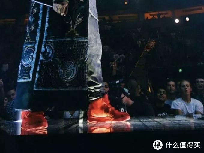 直面Nike，Yeezy颜值排行大比拼！侃爷旗下最受欢迎TOP3竟是…