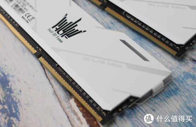 影驰HOF OC Lab极光DDR4-3600内存评测：带着信仰光的白骑士