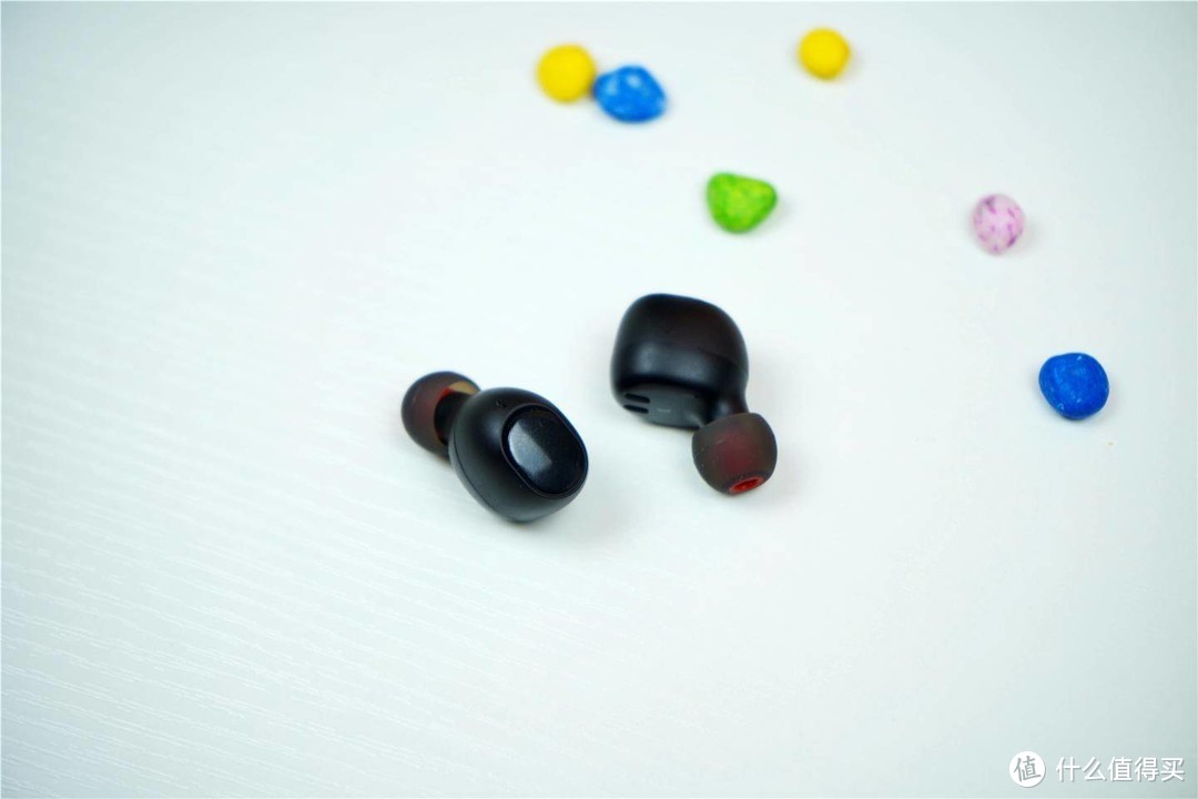 ThinkPlus发力耳机领域，新品Track Pods真无线蓝牙耳机表现还不错。