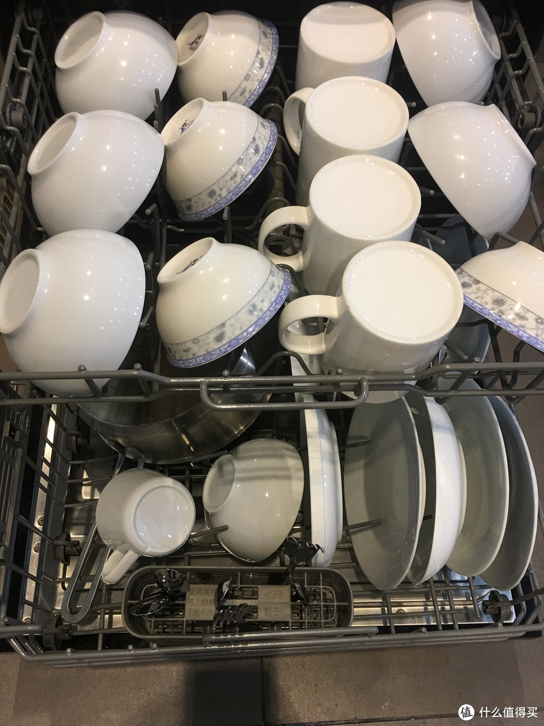 洗碗机又出了新玩法，嵌入式洗碗机这些功能只是噱头？还是有可取之处？