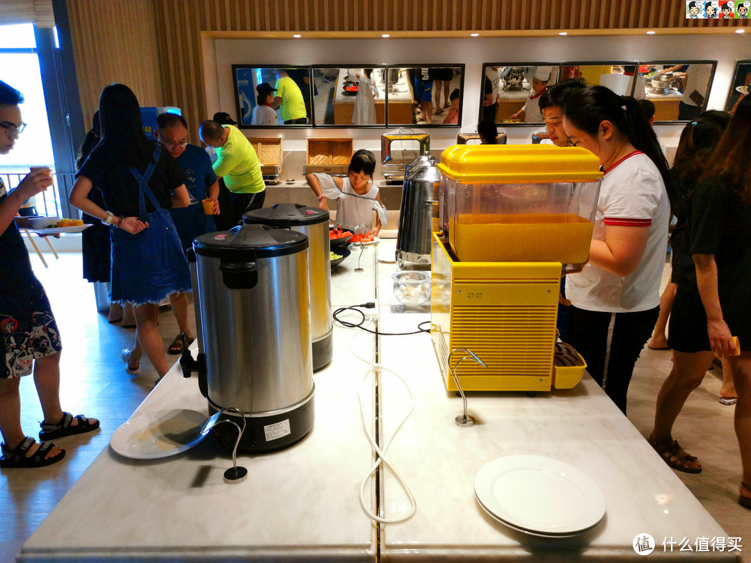 水果饮料区。