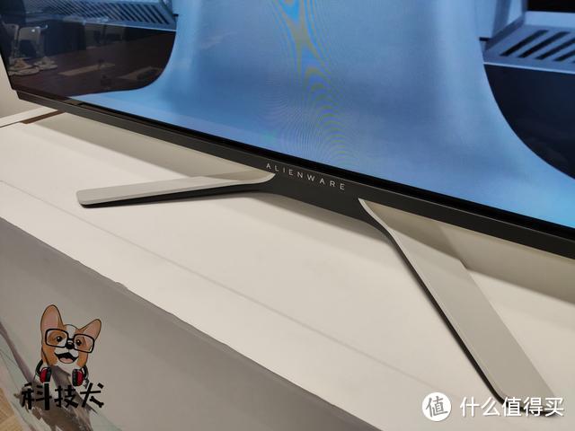 ALIENWARE 54.6英寸OLED游戏显示器AW5520QF真机实拍