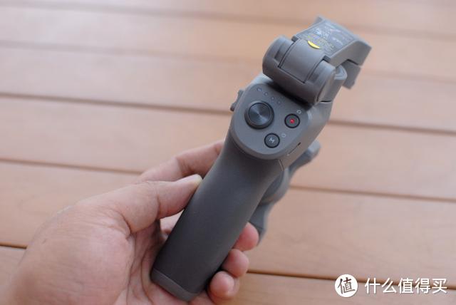 让随手拍变成的电影级大片-大疆折叠稳定器DJI Osmo Mobile 3