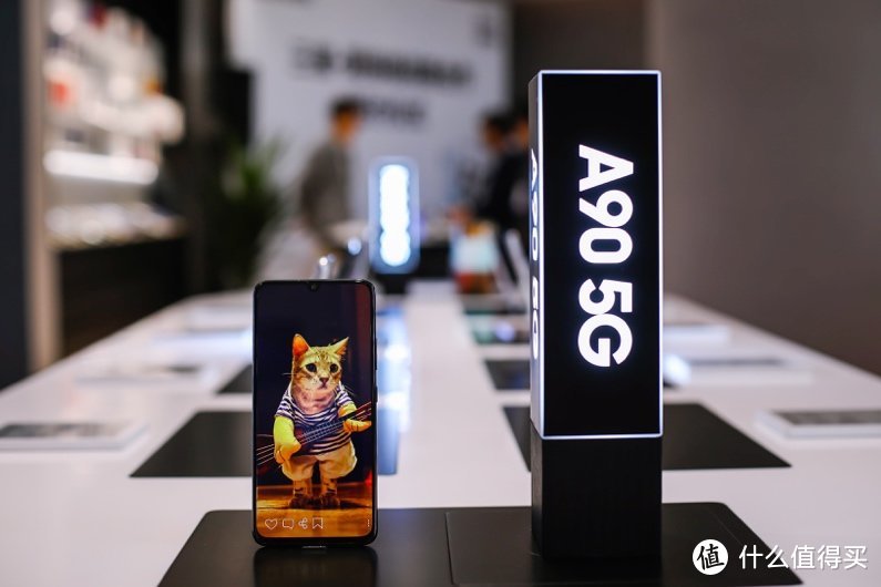 5G手机市场的新成员，三星推出Galaxy A90 5G