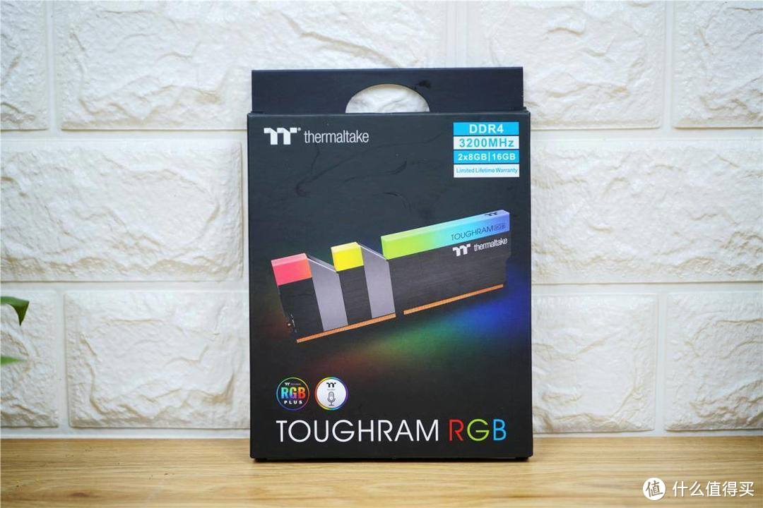 Tt TOUGHRAM RGB内存，一款可以通过语音控制灯光的内存！