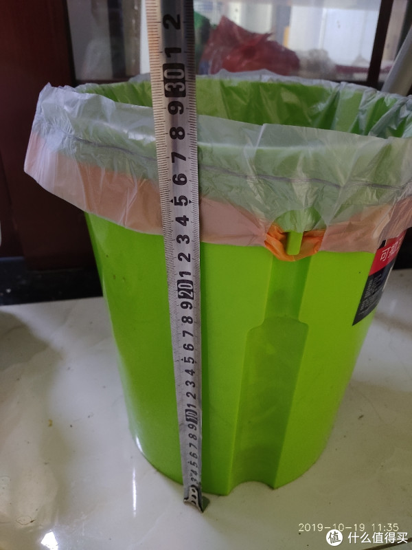 装一般的垃圾桶还显得有点大。