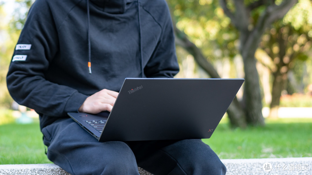 ThinkPad X1 Carbon 2019评测：年度旗舰商务本，黑FUN礼购特惠多