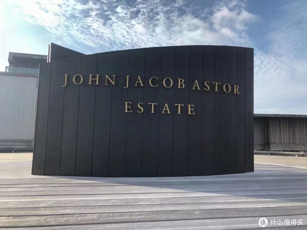 （▲王校长在马代瑞吉入住的三卧室John Jacob Astor ）